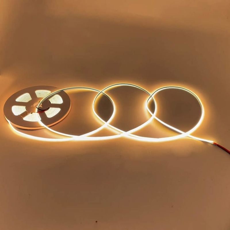 超狭い 3MM 幅 COB LED ストライプライト 400Leds/m 暗調可 5m 長寿
