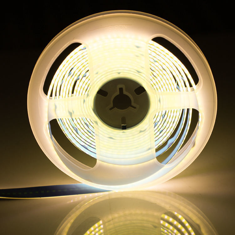 90lm/W COB LED ストライプ DC24V CRI90 312LEDs/m 安定ダム接着剤と60000時間の使用寿命