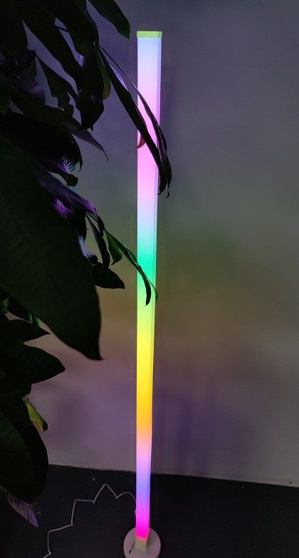 寝室の装飾照明 1.5m リモコン付き LED 変色床ランプ 2
